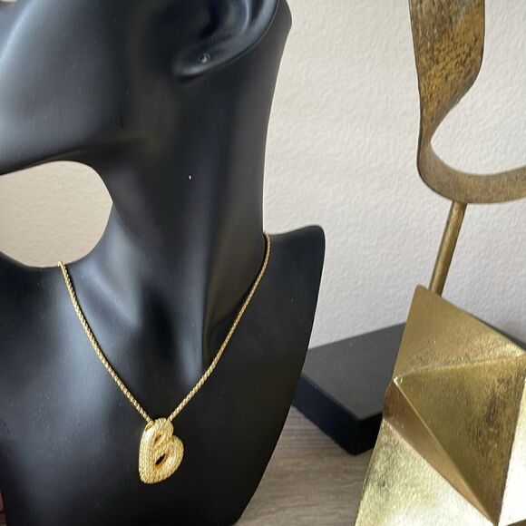 Hailey Bieber B necklace N199 - Picture 4 of 5